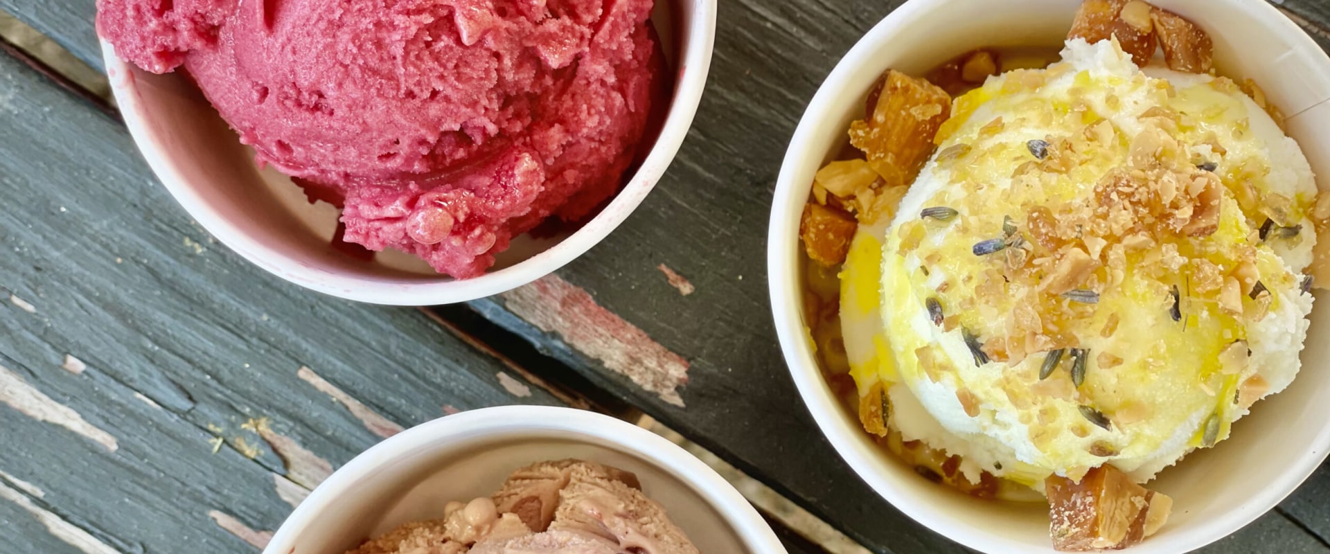 Do Ice Cream Shops in Williamson County, TX Have Outdoor Seating Areas?